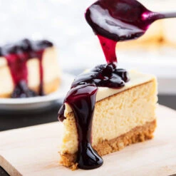 Triple Crown Thornless Blackberry Bush 7 Triple Crown Thornless Blackberry Bush -Garden Supplies Sales Store Triple Crown Blackberry 3